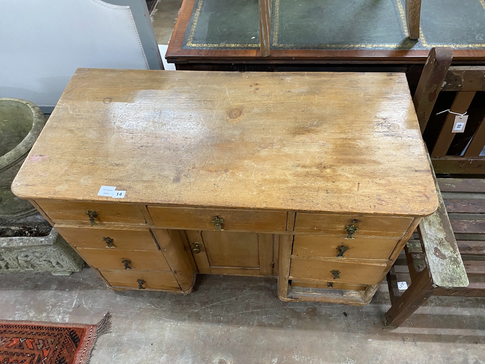 A Victorian pine kneehole dressing table, width 112cm, depth 55cm, height 74cm